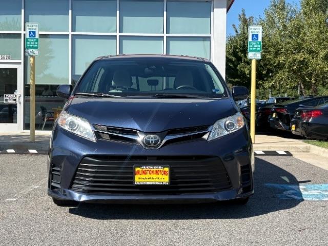 Toyota Sienna LE FWD 8-Passenger (Natl) 2019