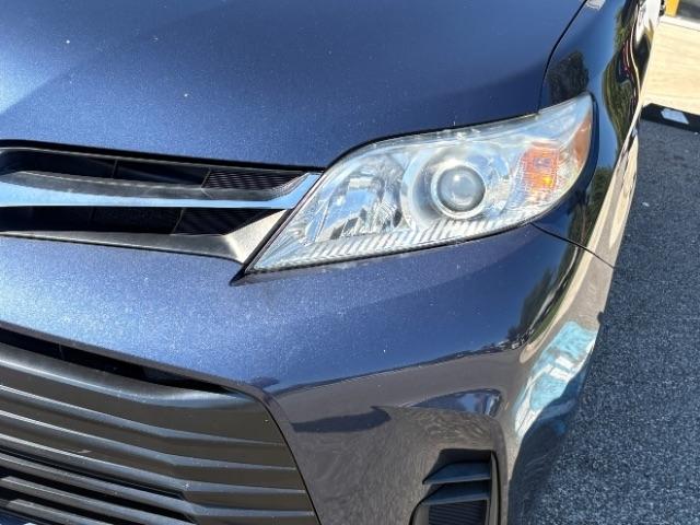 Toyota Sienna LE FWD 8-Passenger (Natl) 2019