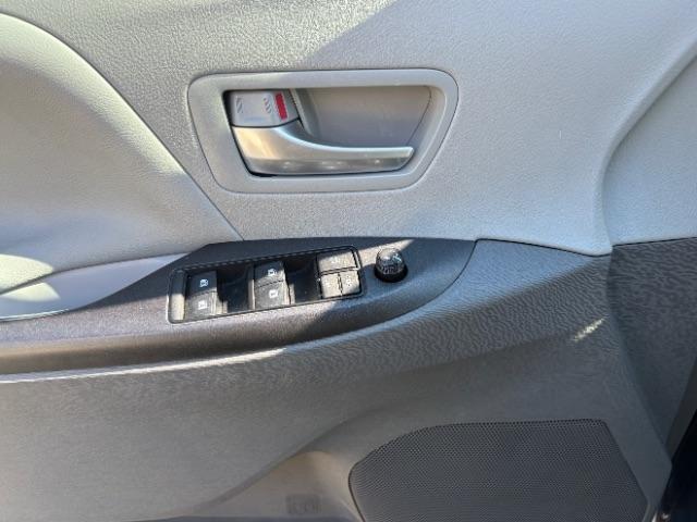 Toyota Sienna LE FWD 8-Passenger (Natl) 2019
