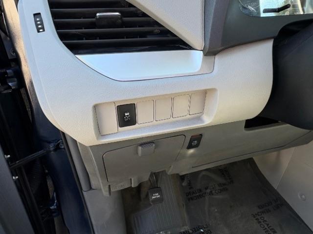Toyota Sienna LE FWD 8-Passenger (Natl) 2019