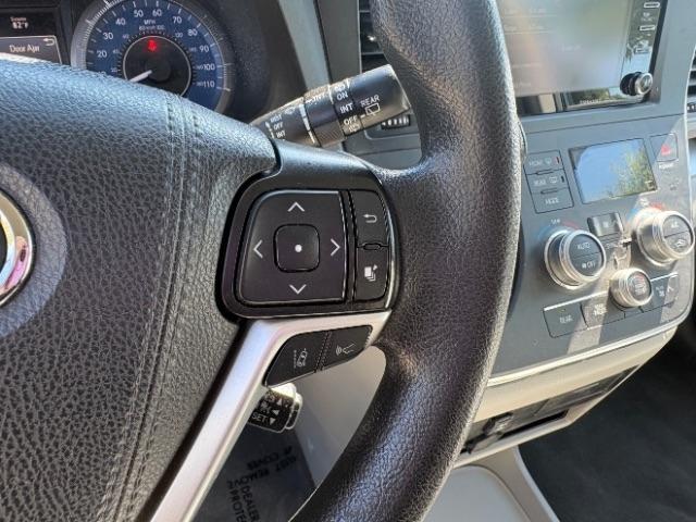 Toyota Sienna LE FWD 8-Passenger (Natl) 2019