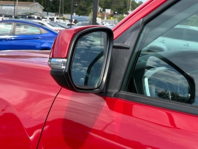 Toyota Tacoma 2WD TRD Off Road Double Cab 5' Bed V6 AT (Natl) 2022