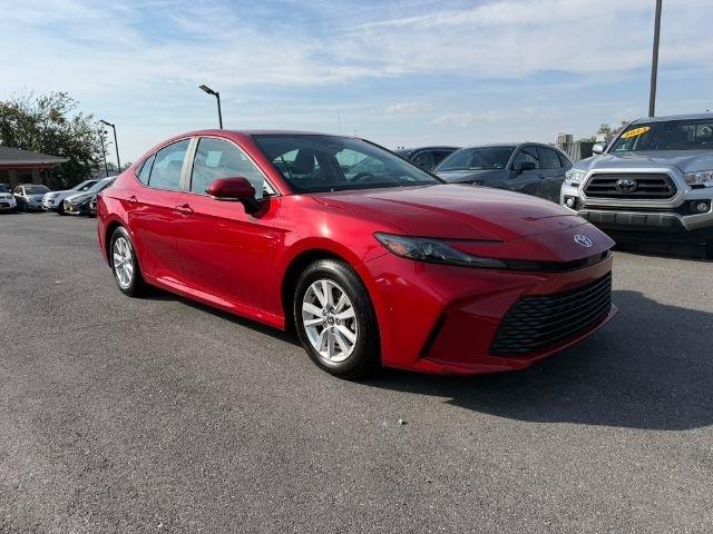 Toyota Camry XLE (Natl) 2025