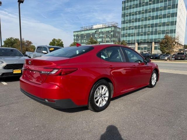 Toyota Camry XLE (Natl) 2025
