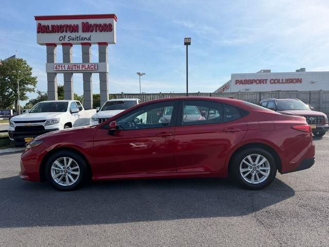 Toyota Camry XLE (Natl) 2025
