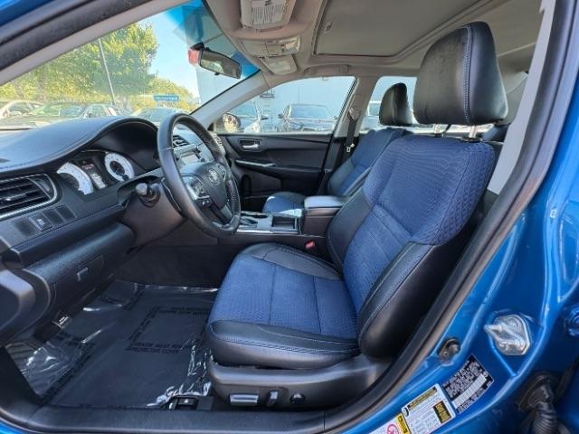 Toyota Camry 4dr Sdn I4 Auto SE w/Special Edition Pkg (Natl) 2016
