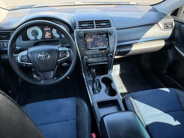 Toyota Camry 4dr Sdn I4 Auto SE w/Special Edition Pkg (Natl) 2016