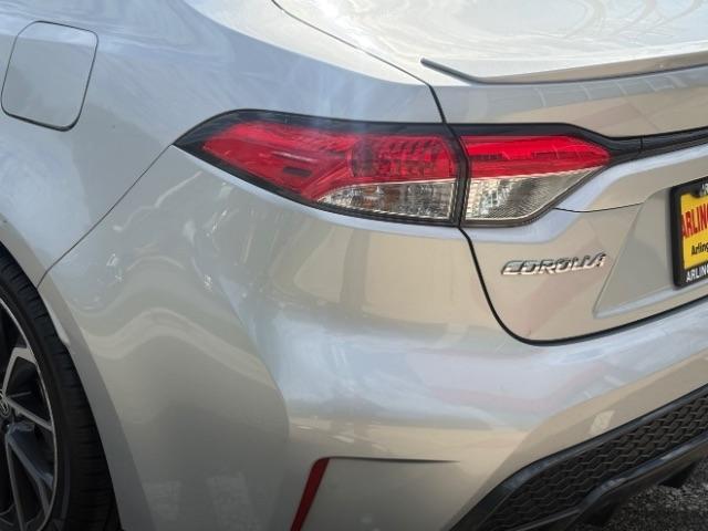 Toyota Corolla SE Nightshade CVT (Natl) 2022