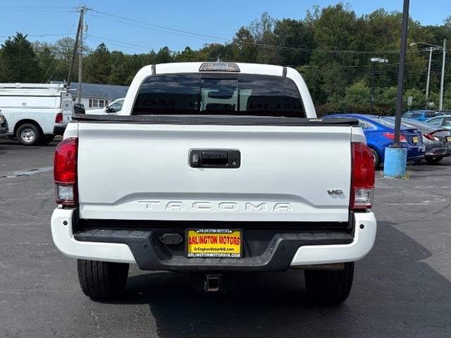 Toyota Tacoma 2WD TRD Off Road Double Cab 5' Bed V6 AT (Natl) 2019