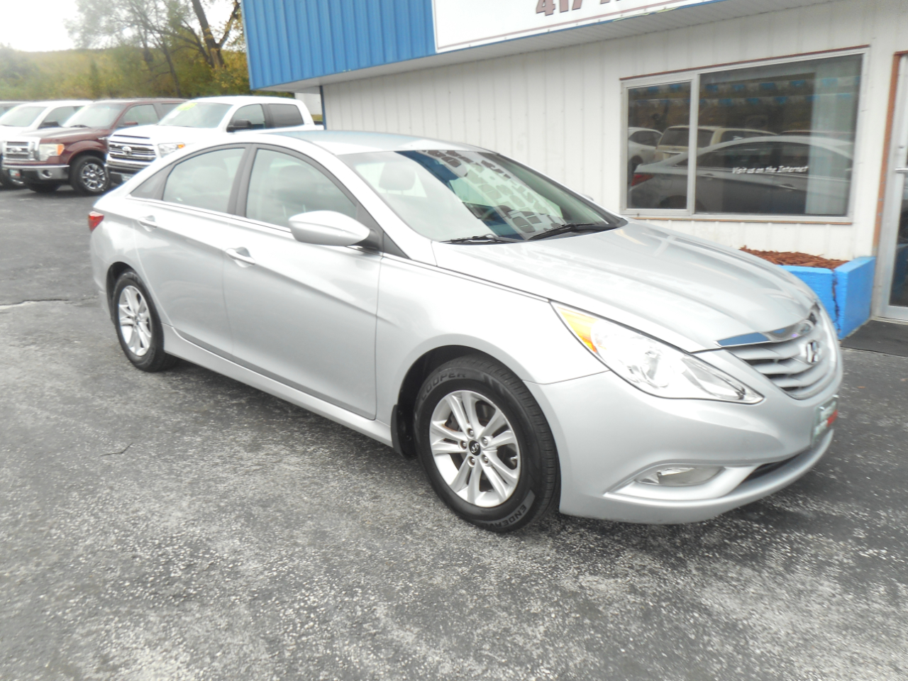 Hyundai Sonata 4dr Sdn 2.4L Auto GLS 2013 Hyundai Sonata 4dr Sdn 2.4L Auto GLS 2013
