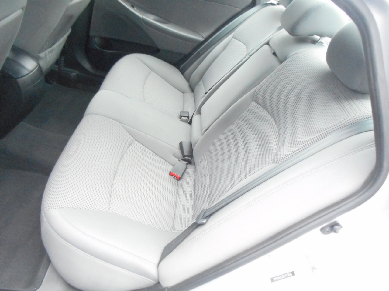 Hyundai Sonata 4dr Sdn 2.4L Auto GLS 2013 Hyundai Sonata 4dr Sdn 2.4L Auto GLS 2013