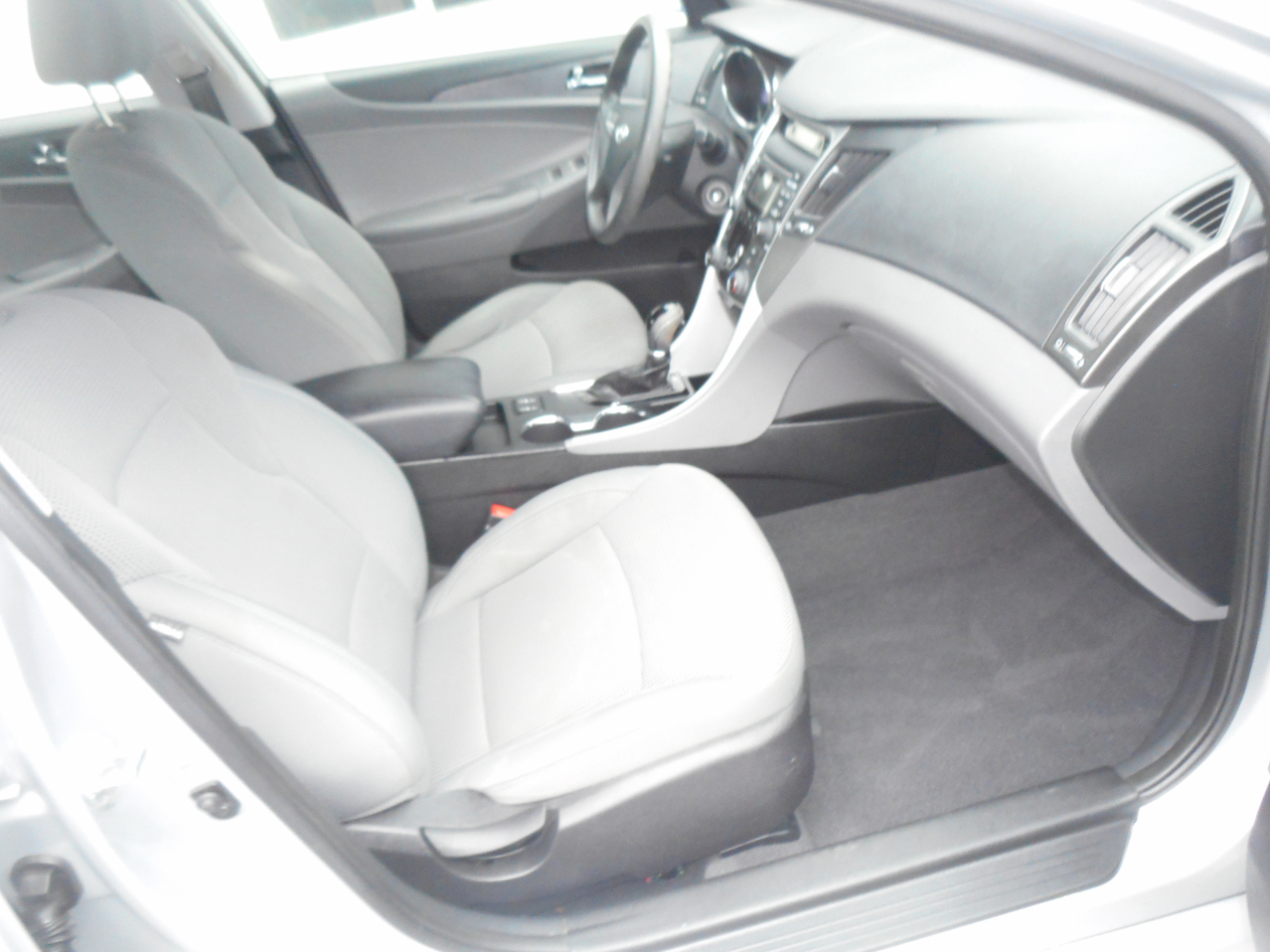 Hyundai Sonata 4dr Sdn 2.4L Auto GLS 2013 Hyundai Sonata 4dr Sdn 2.4L Auto GLS 2013