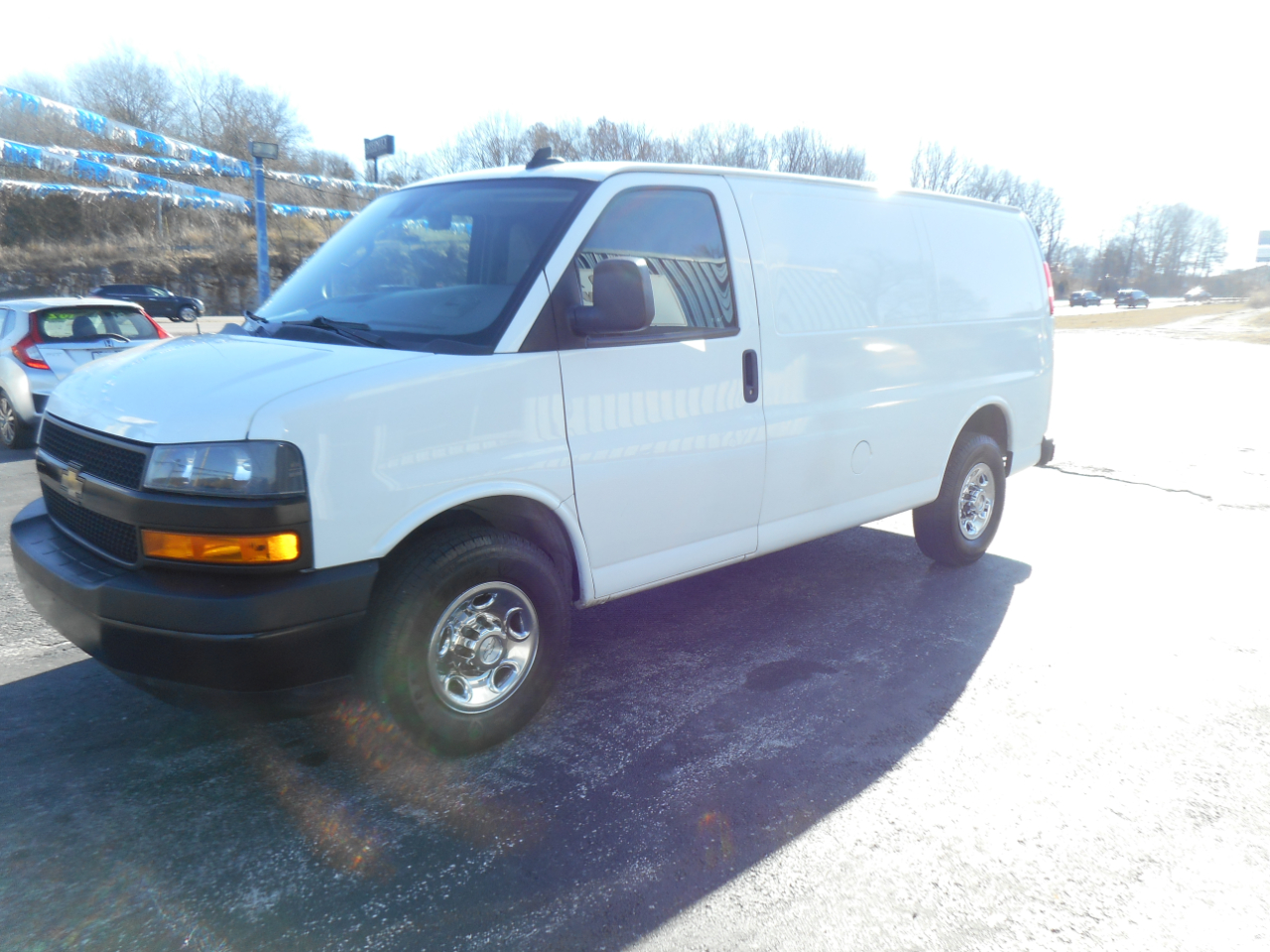 Chevrolet Express Cargo Van RWD 2500 135" 2019