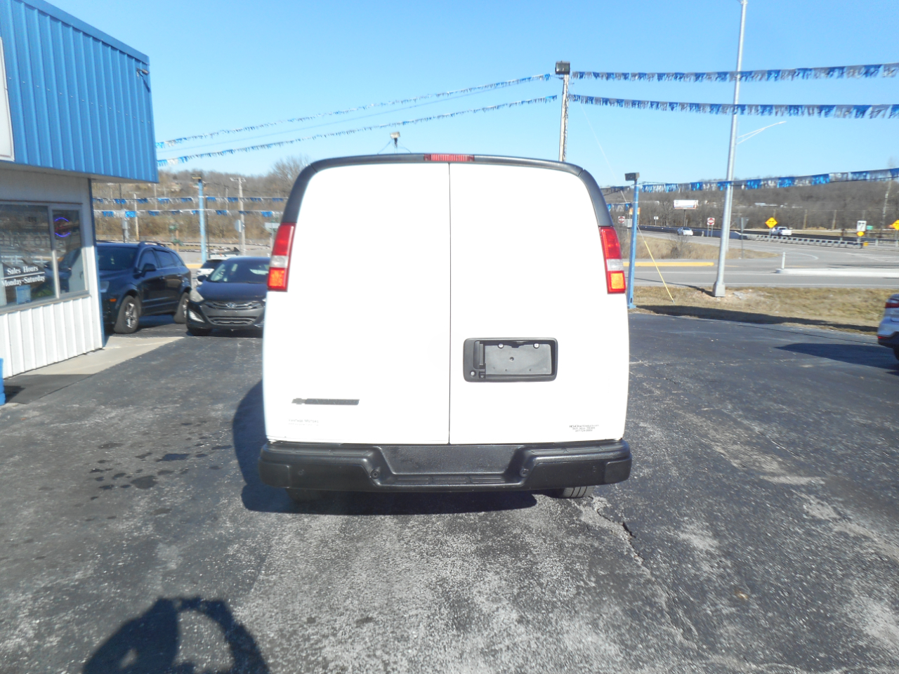 Chevrolet Express Cargo Van RWD 2500 135" 2019