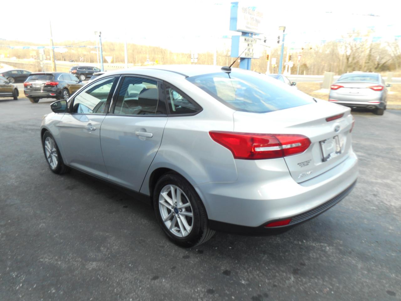 Ford Focus 4dr Sdn SE 2015