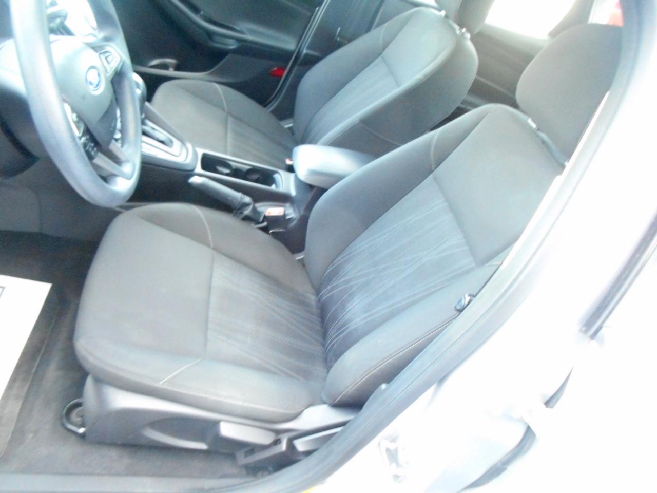 Ford Focus 4dr Sdn SE 2015