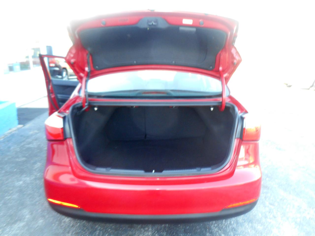 Kia Forte 4dr Sdn Auto LX 2015