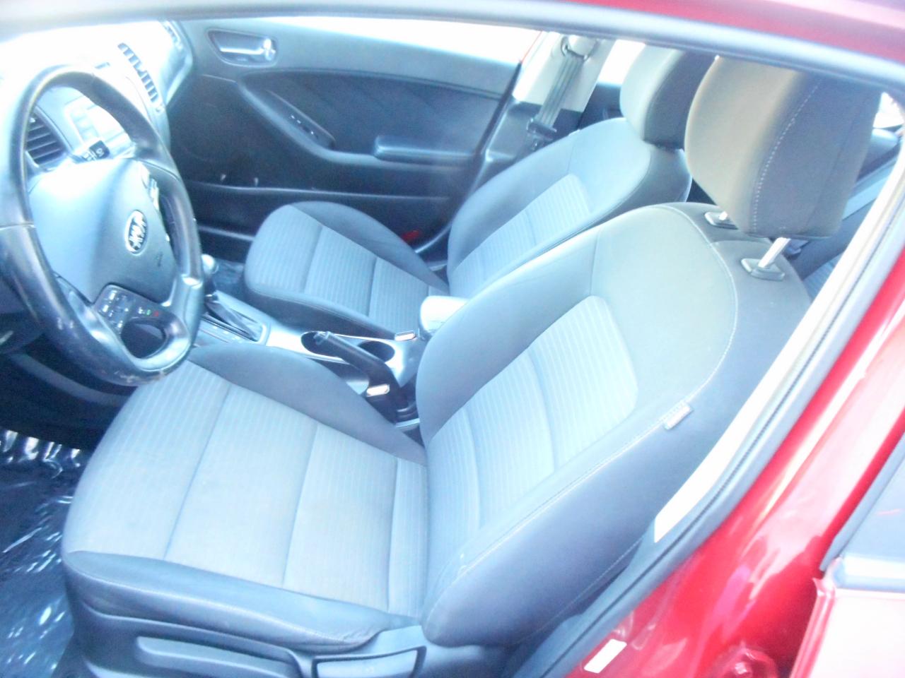 Kia Forte 4dr Sdn Auto LX 2015