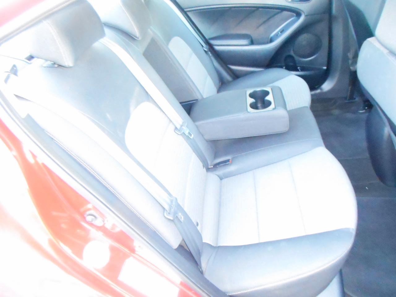 Kia Forte 4dr Sdn Auto LX 2015