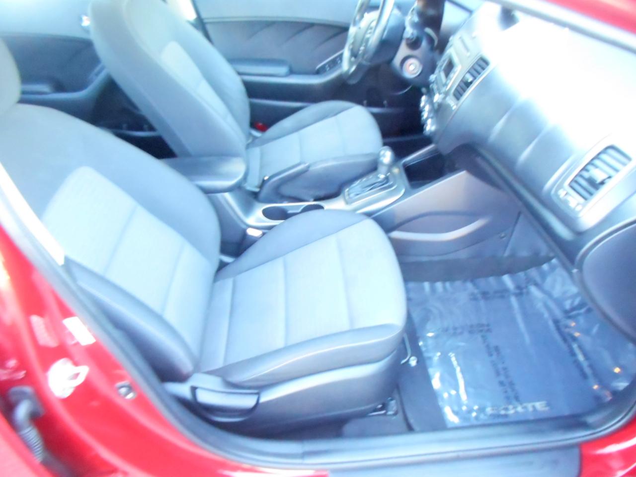 Kia Forte 4dr Sdn Auto LX 2015