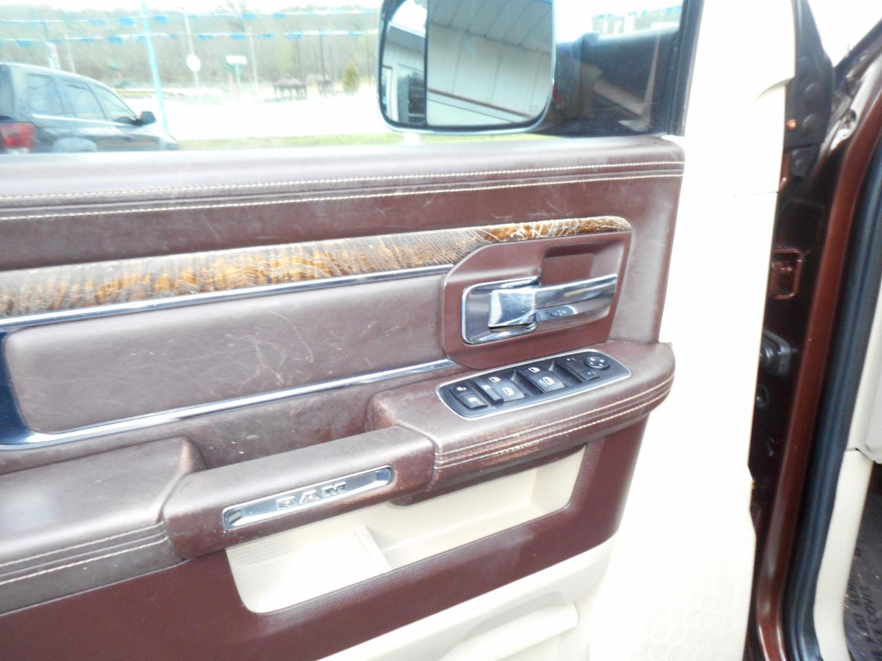 RAM 1500 4WD Crew Cab 140.5" Longhorn 2014