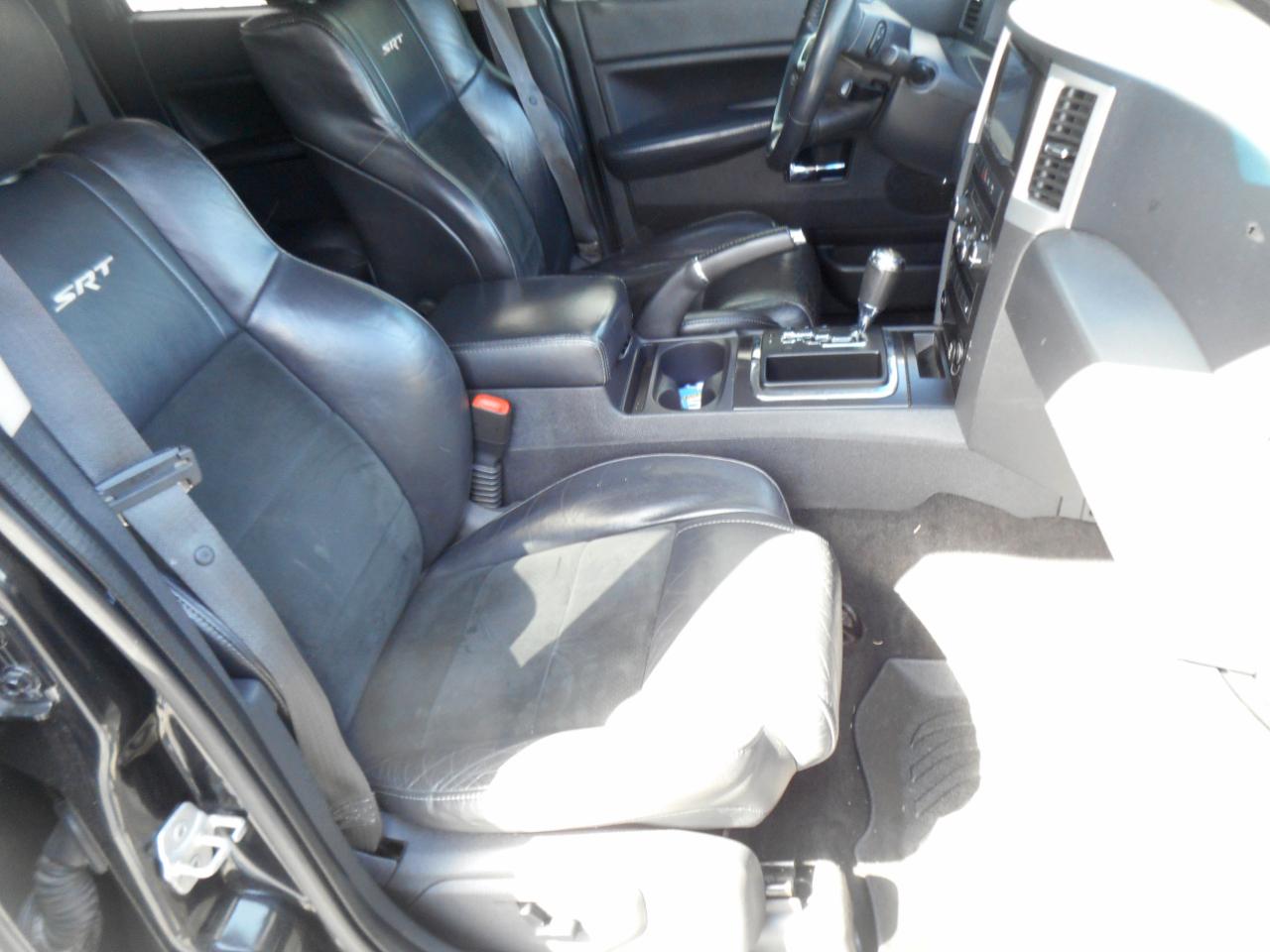 Jeep Grand Cherokee 4WD 4dr SRT8 2010