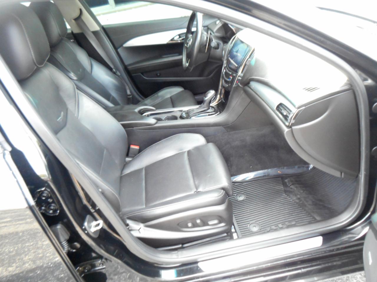 Cadillac ATS 4dr Sdn 2.0L Performance RWD 2013