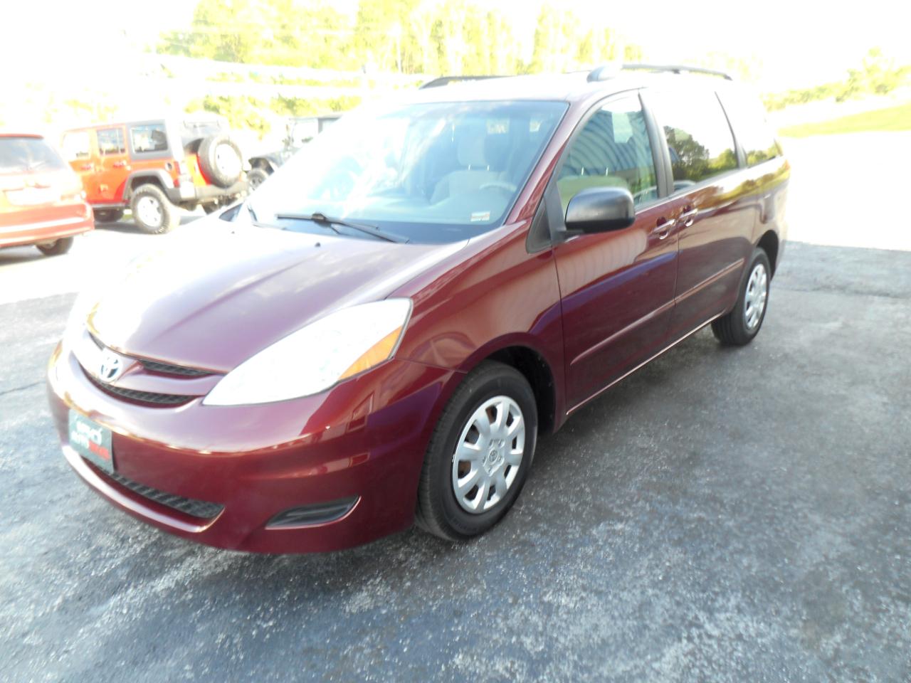 Toyota Sienna 5dr 7-Passenger Van CE FWD (Natl) 2007