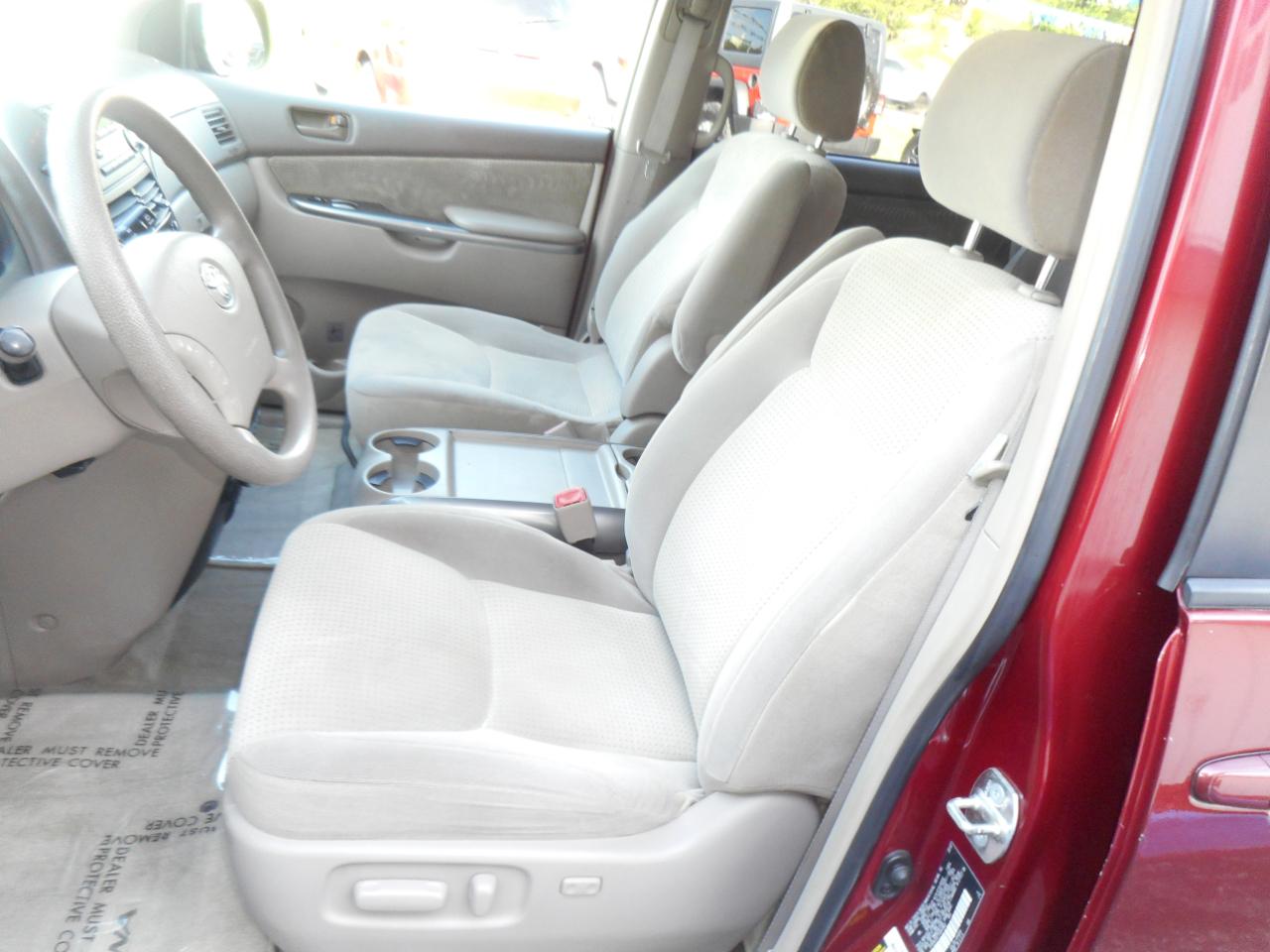 Toyota Sienna 5dr 7-Passenger Van CE FWD (Natl) 2007