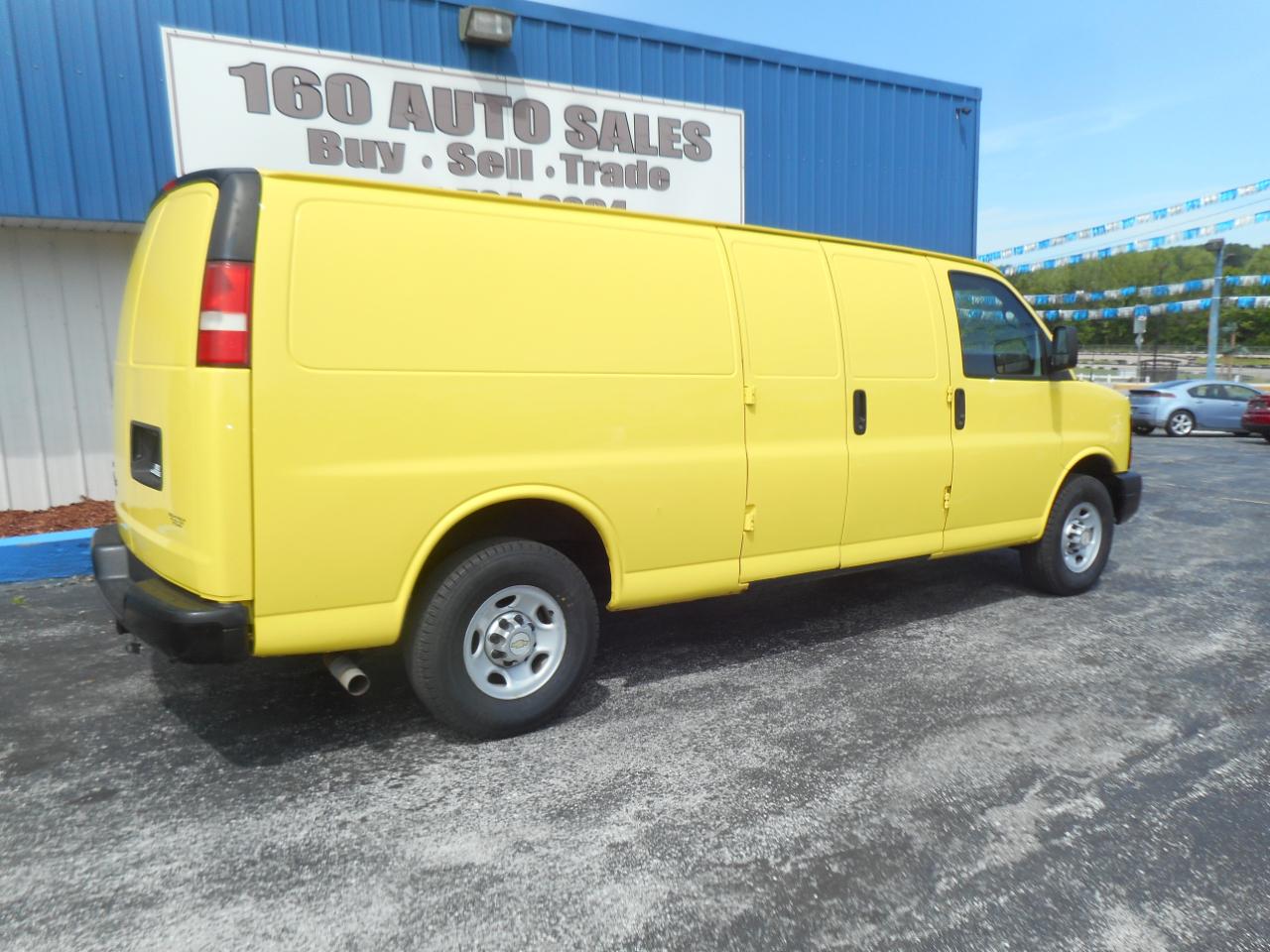 Chevrolet Express Cargo Van RWD 3500 155" 2011