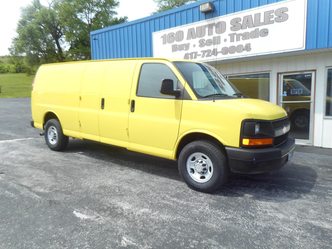 Chevrolet Express Cargo Van RWD 3500 155" 2011