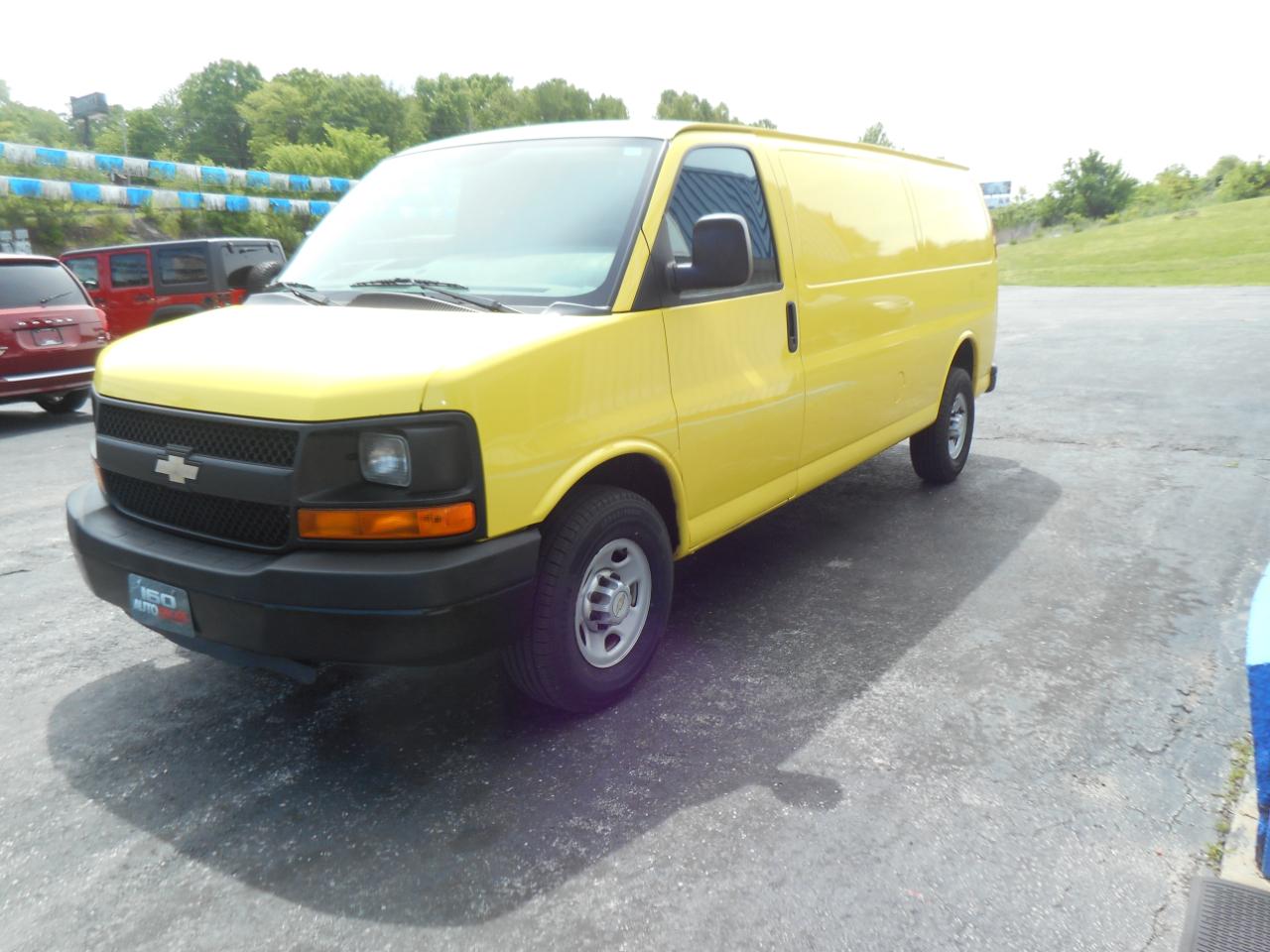 Chevrolet Express Cargo Van RWD 3500 155" 2011