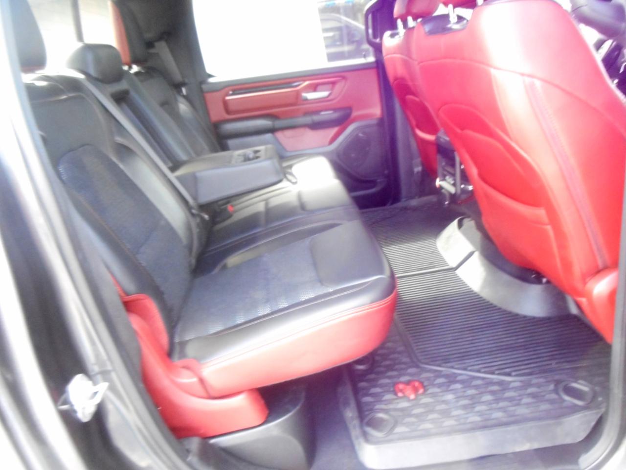 RAM 1500 Rebel 4x4 Crew Cab 5'7" Box 2019