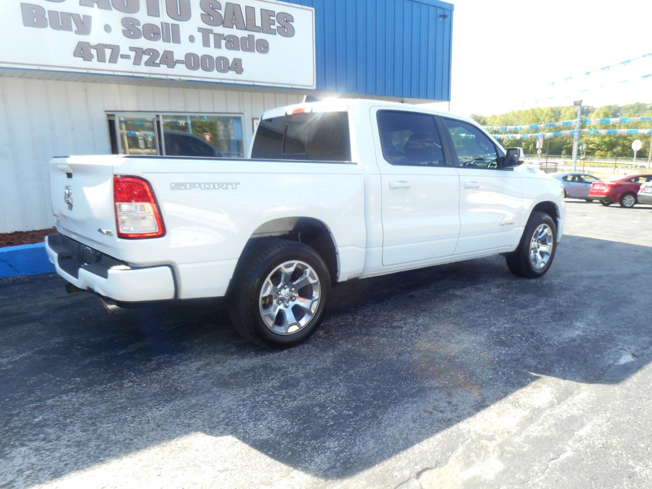 RAM 1500 Big Horn 4x4 Crew Cab 5'7" Box 2020