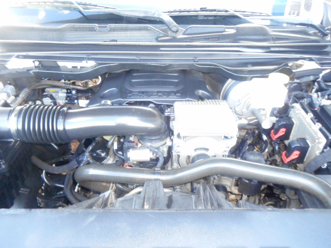RAM 1500 Big Horn 4x4 Crew Cab 5'7" Box 2020