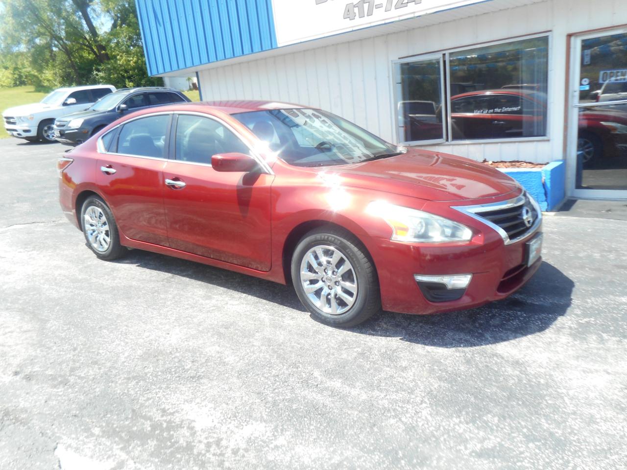 Nissan Altima 4dr Sdn I4 2.5 S 2014