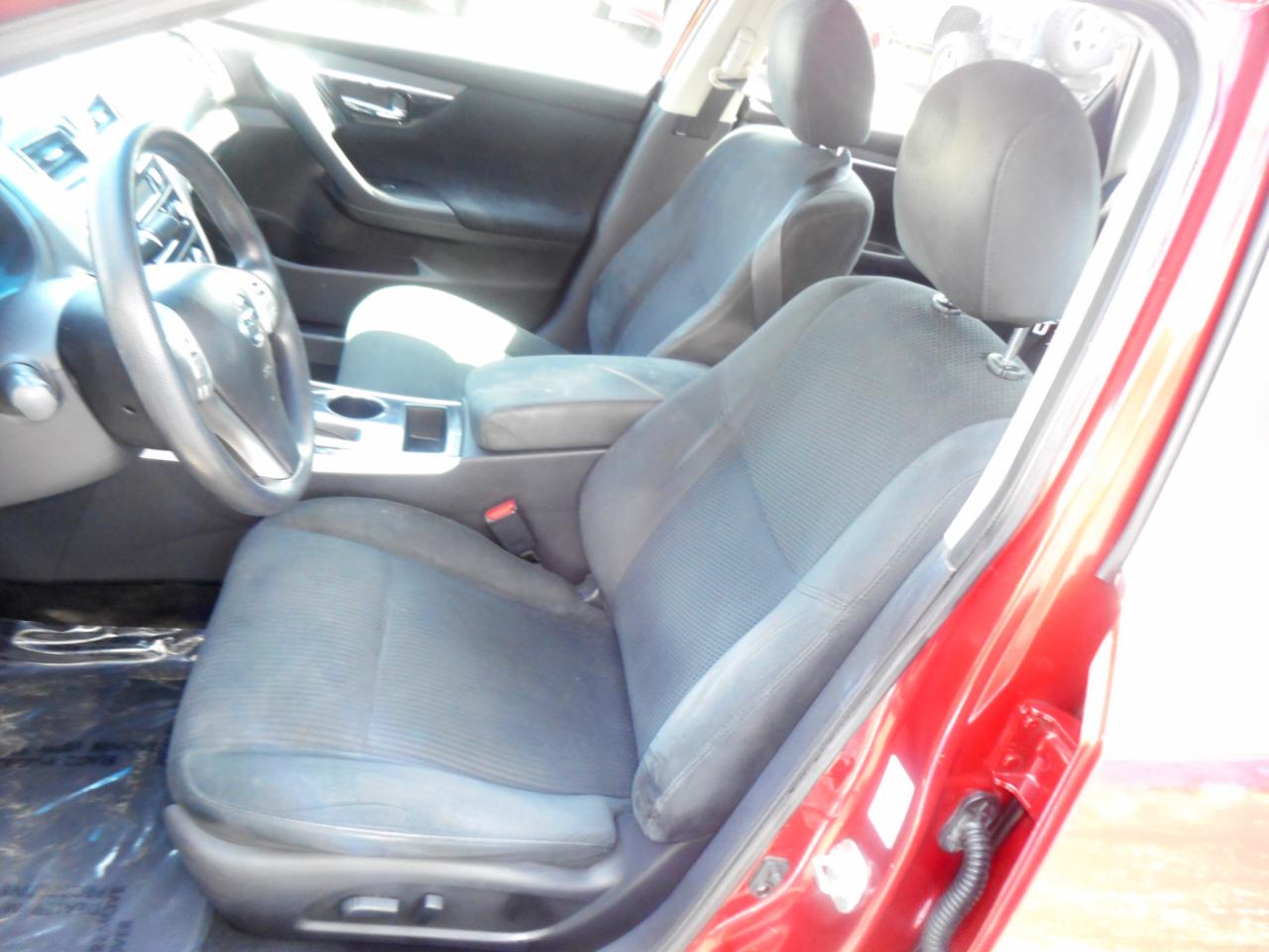 Nissan Altima 4dr Sdn I4 2.5 S 2014