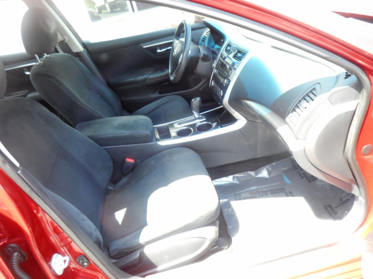 Nissan Altima 4dr Sdn I4 2.5 S 2014