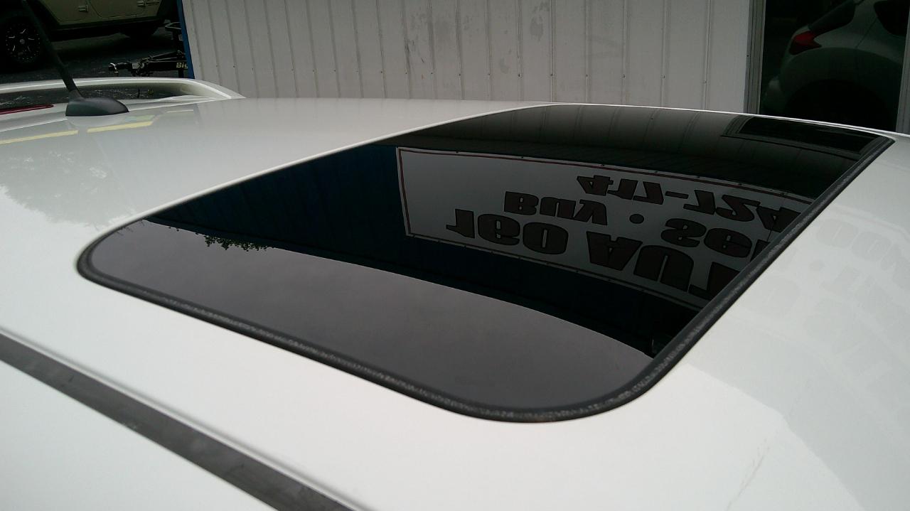 Nissan Juke 5dr Wgn CVT SV FWD 2013