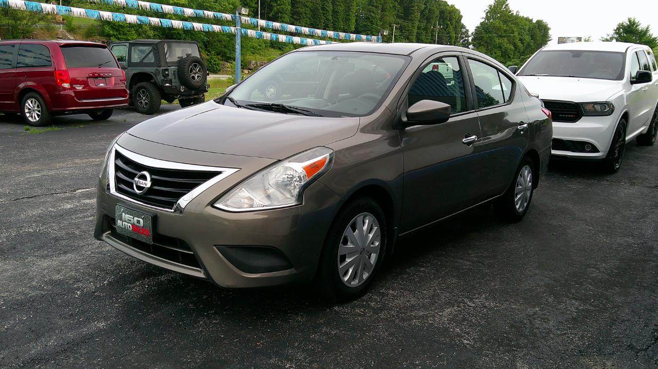 Nissan Versa 4dr Sdn CVT 1.6 SV 2015