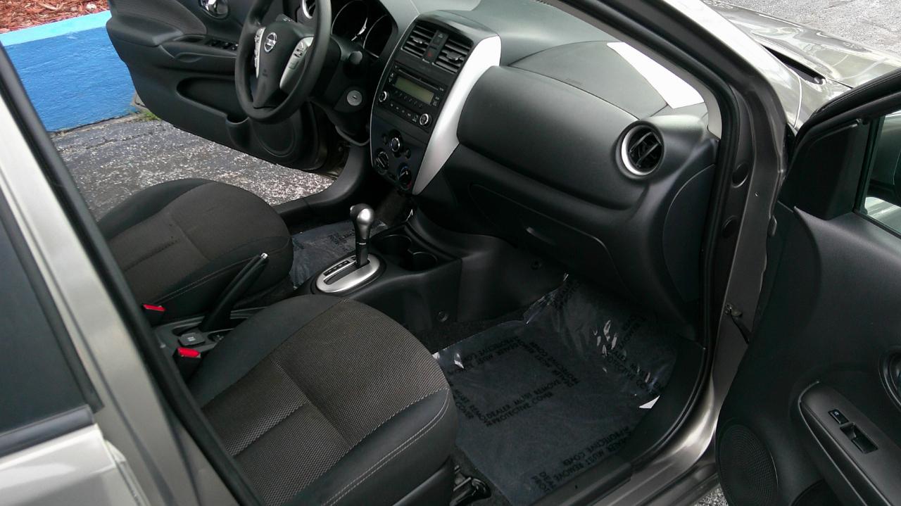 Nissan Versa 4dr Sdn CVT 1.6 SV 2015