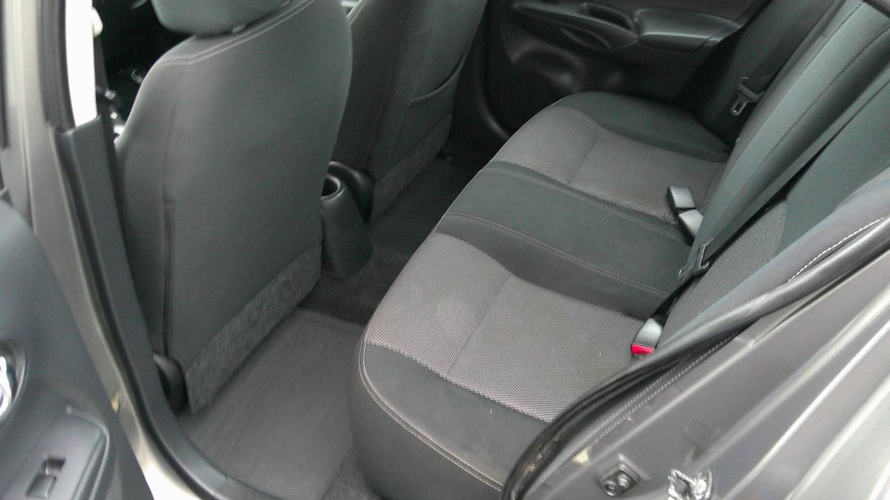 Nissan Versa 4dr Sdn CVT 1.6 SV 2015