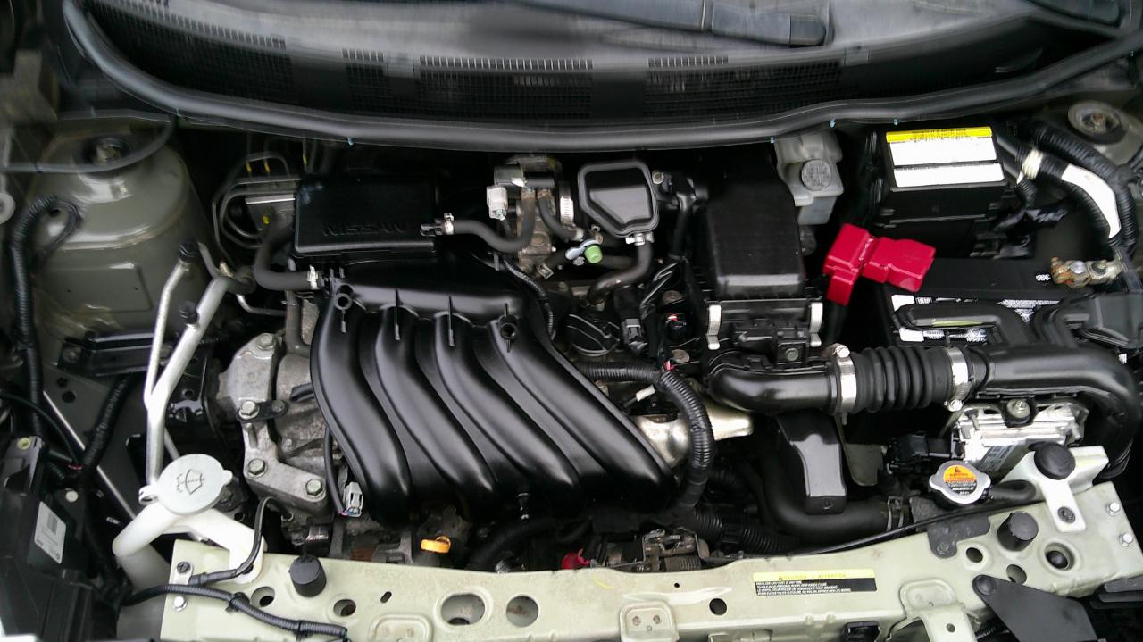Nissan Versa 4dr Sdn CVT 1.6 SV 2015
