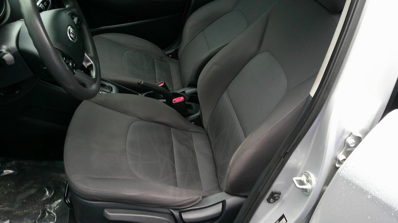 Kia Rio 4dr Sdn Auto LX 2014