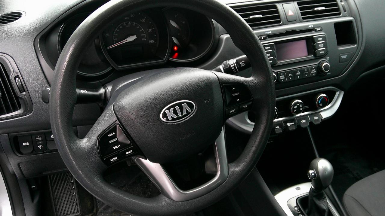 Kia Rio 4dr Sdn Auto LX 2014