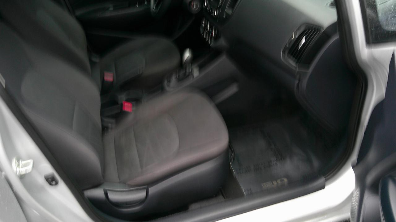 Kia Rio 4dr Sdn Auto LX 2014