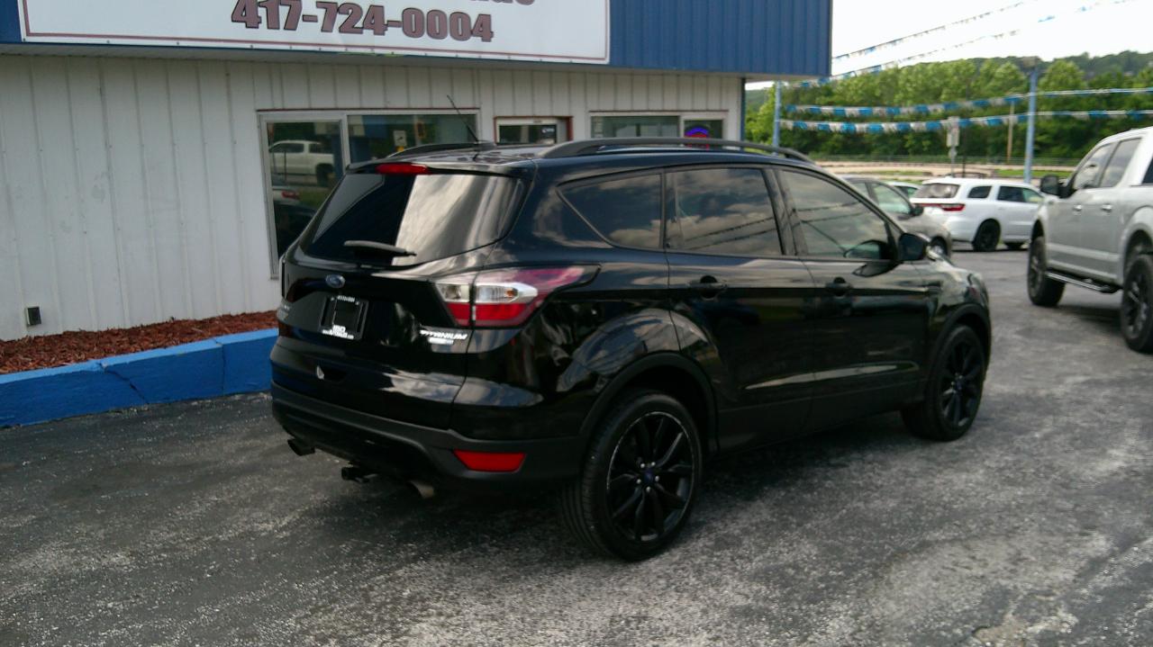 Ford Escape Titanium 4WD 2017