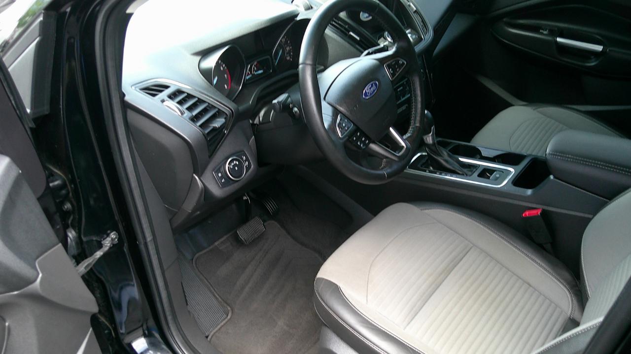 Ford Escape Titanium 4WD 2017