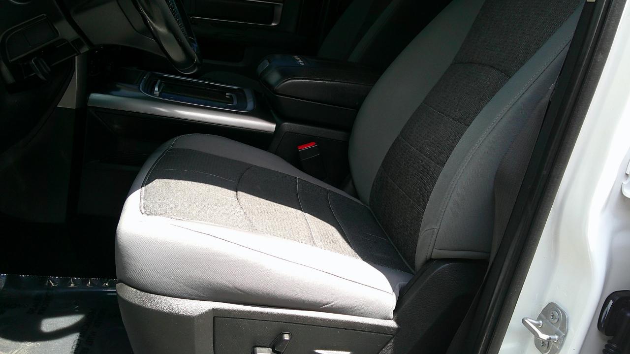 RAM 1500 4WD Crew Cab 140.5" Big Horn 2016