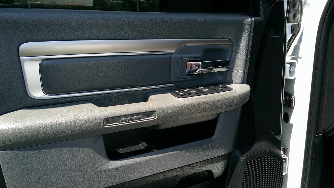 RAM 1500 4WD Crew Cab 140.5" Big Horn 2016